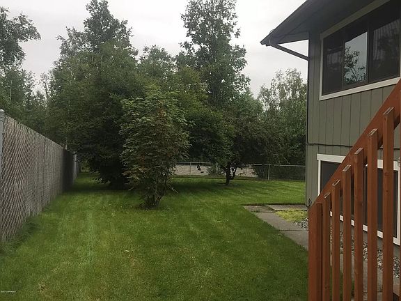 5th image of 1900 Otter St