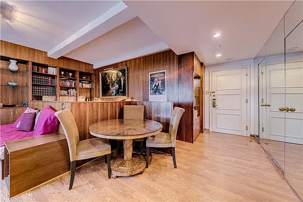 Sold by Lin Pan Realty Group LLC | media 16