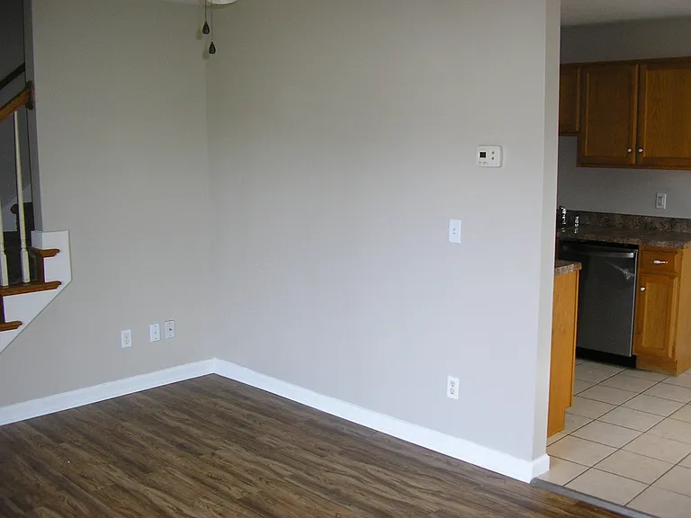 402 Clark St #B — Photo 5