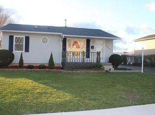 1638 100th St, Niagara Falls, NY 14304