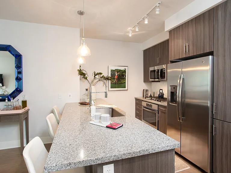 Lakeside Drive Apartments — Photo 26