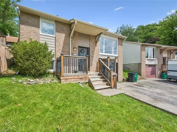 24 Byton Ln, Cambridge, ON N1S 4L9