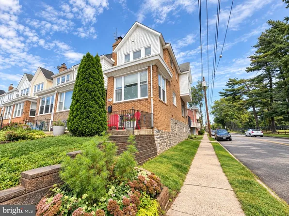 674 Wendover St, Philadelphia, PA 19128