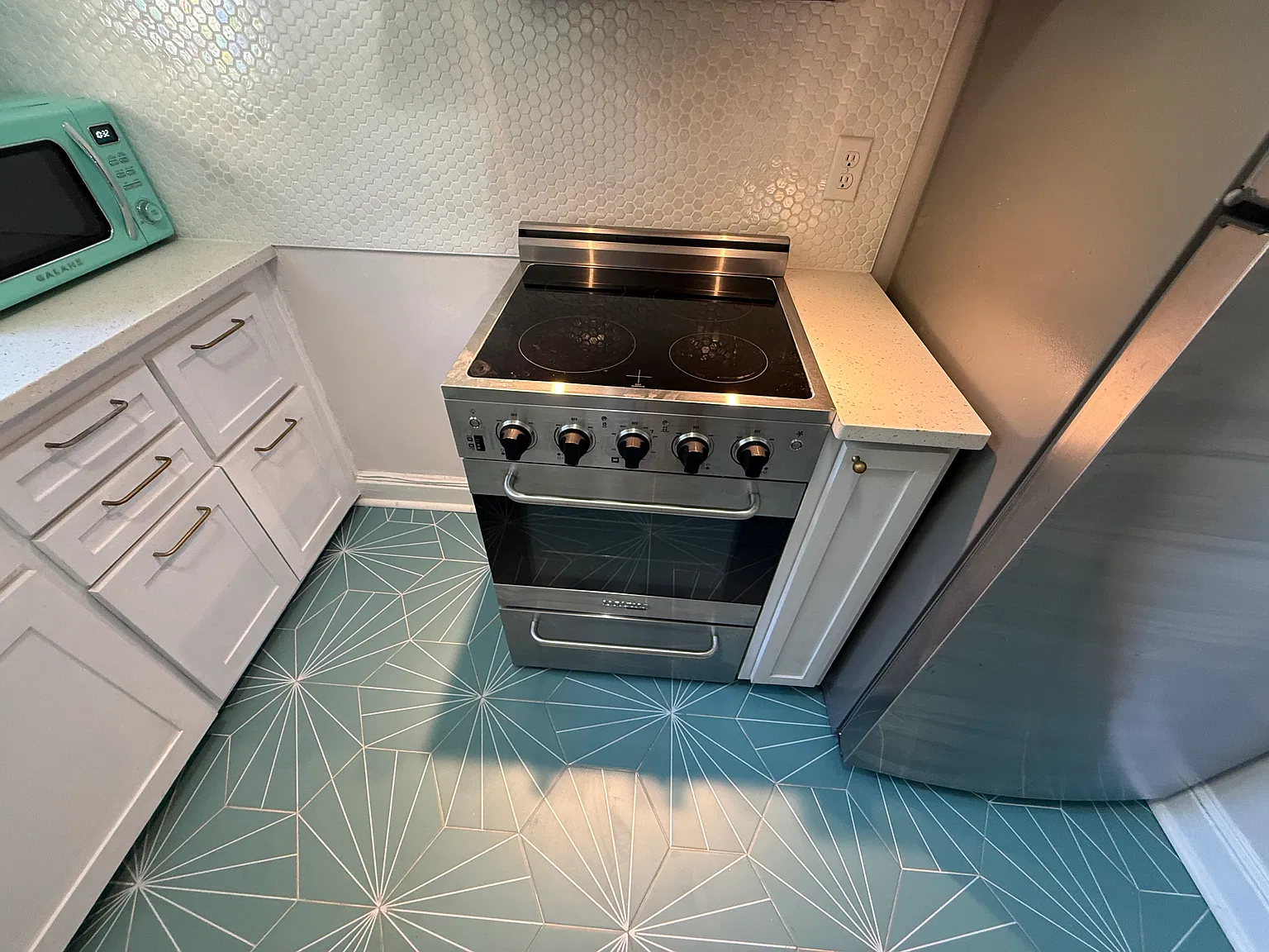 1 bed, 560 sqft, $1,395 — Photo 2
