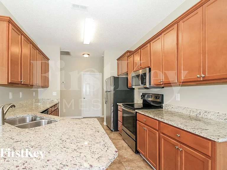 127 Scottsdale Ln — Photo 6