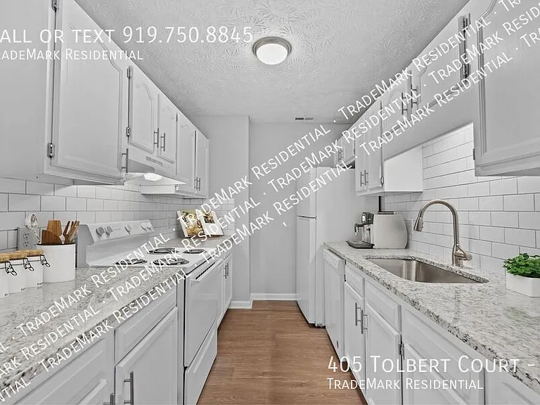 405 Tolbert Ct #D — Photo 4