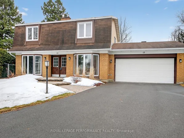 15 Hallowell Ct, Ottawa, ON K2H 8N4