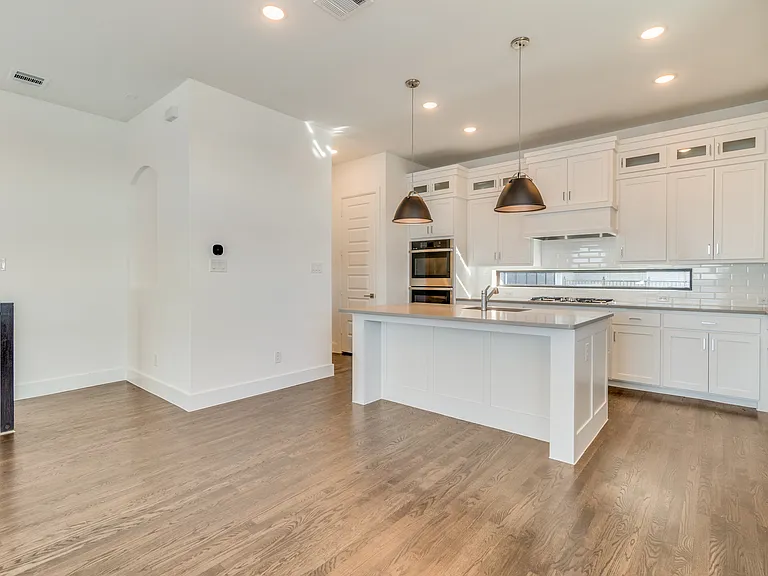 800 War Admiral Dr — Photo 13