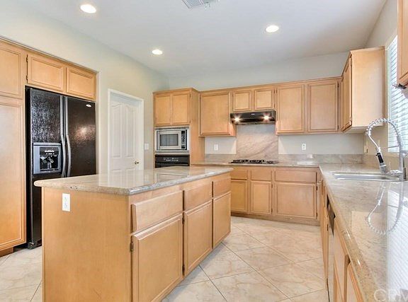 2nd image of 6100 Fairlane Ave