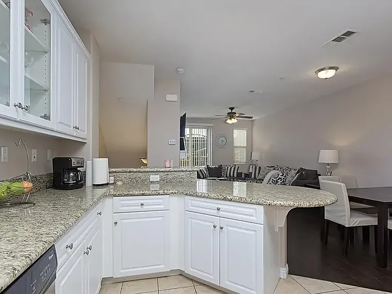 1831 Crimson Ct #8 — Photo 6