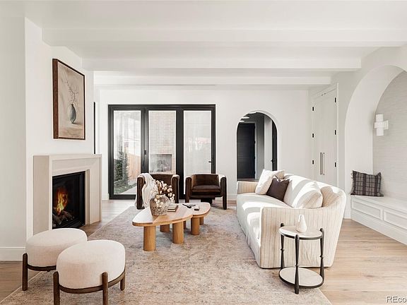 3rd image of 515 Cook Street