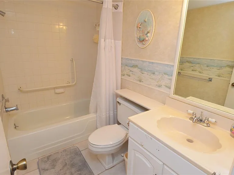 18650 Gulf Blvd #305 — Photo 43