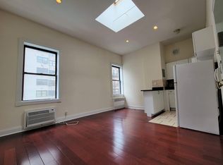145 E 17th St #CZ, New York, NY 10003