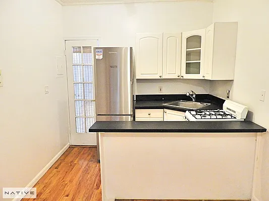 Rented by Native Real Estate LLC | media 23