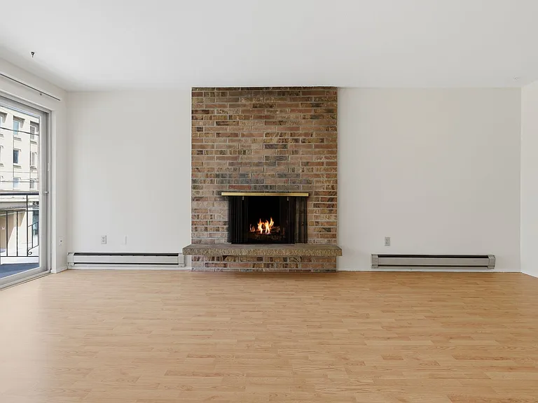 1408 Queen Anne Ave N — Photo 16