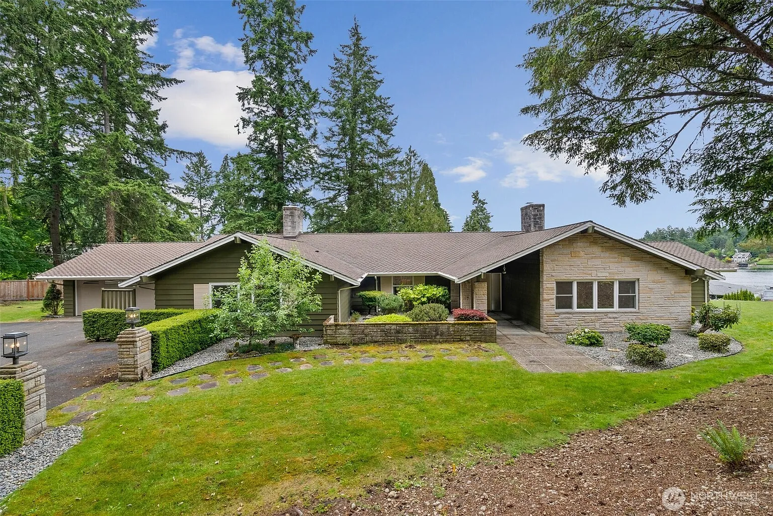 10917 Lagoon Lane S photo 1