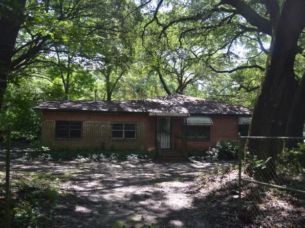 16 Shadow Ln, Beaufort, SC 29906