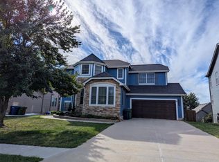 9504 S 28th St, Bellevue, NE 68147