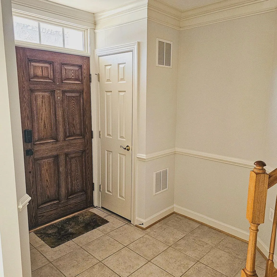 3 bed, 4.0 bath, 1960 sqft, $2,955 — Photo 2