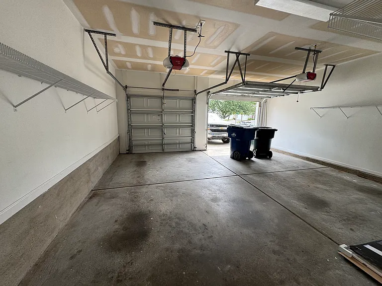 8211 Saltwood Pl — Photo 28