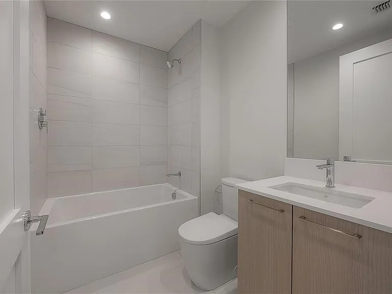 275 1st Ave S #1504 — Photo 28