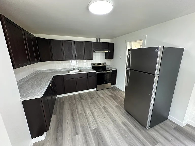 192 Boland Ave — Photo 6