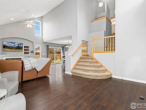 4th image of 821 Courtenay Cir