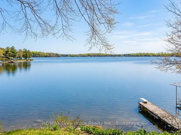 124 Stanley Dr, Grey Highlands, ON N0C 1E0