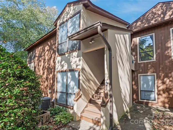 5731 Dockside Dr #B, Charlotte, NC 28227