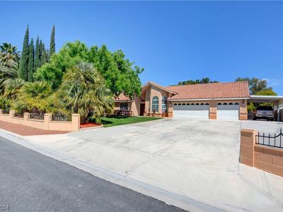 7280 Elkhorn Rd, Las Vegas, NV, 89131