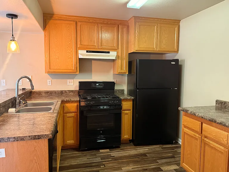380 E 9th Ave #1 — Photo 5