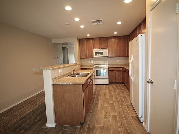 5th image of 25811 N 165th Ln
