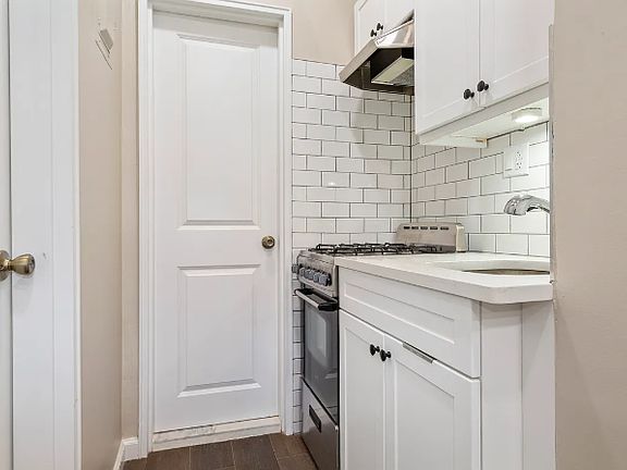 3rd image of 4 W 101st St APT 53
