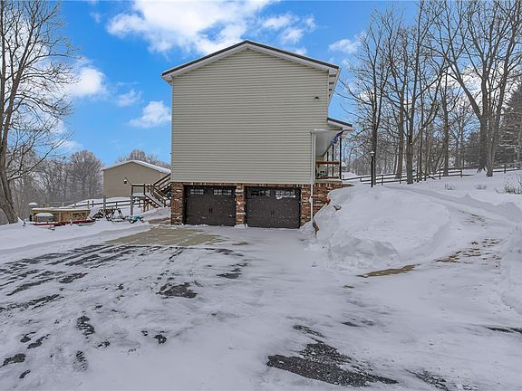 2nd image of 750 Old Mill Creek Rd