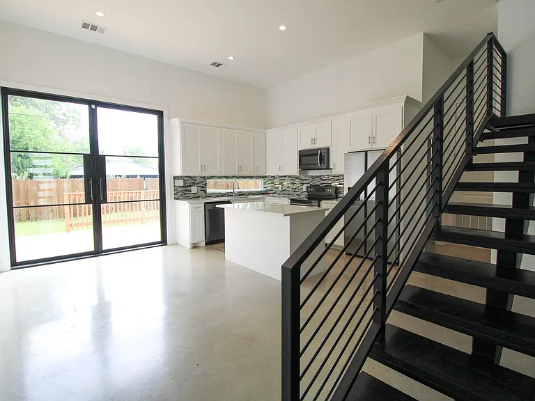 1223 Hays St — Photo 6