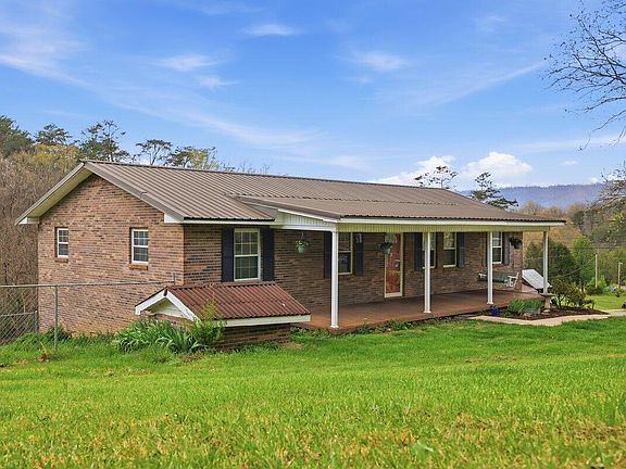 3rd image of 180 Farrow Rd