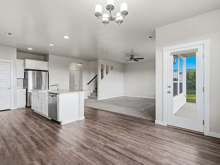 949 N Synergy Ln — Photo 7