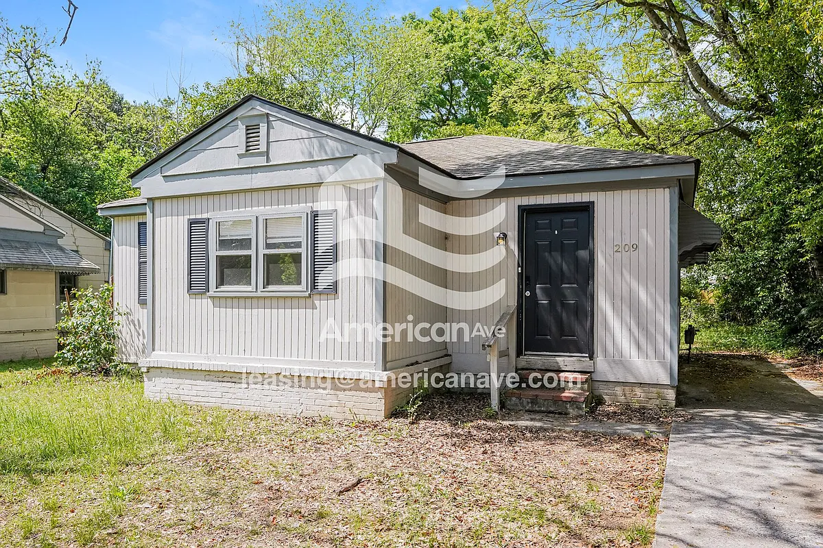 1237600_001_front_view_2.jpg - 209 Meadowdale Dr