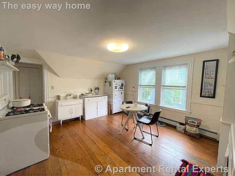 7 Ibbetson St #3 — Photo 2