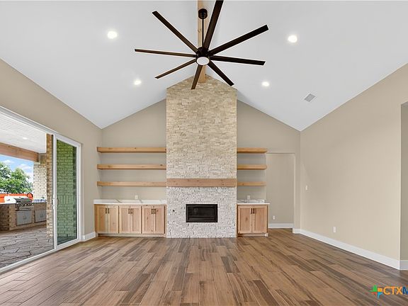 5th image of 1607 Hunt Dr