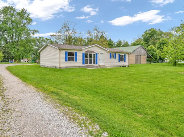 120 Hendricks St, Fillmore, IN 46128