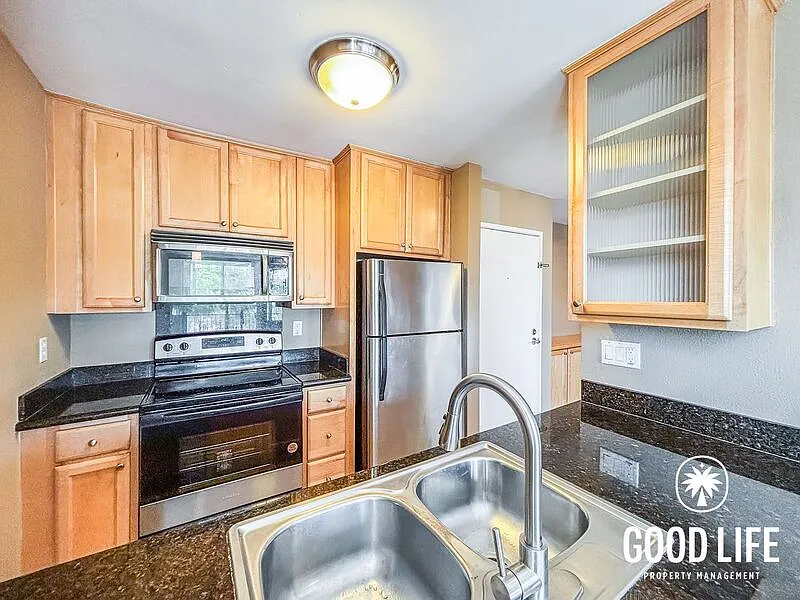 1 bed, 1.0 bath, 578 sqft, $1,950 — Photo 3