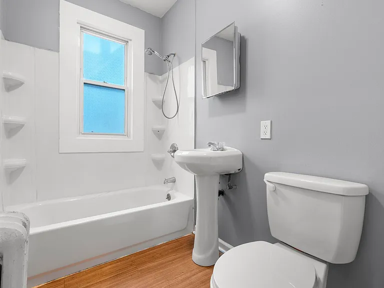 34-38 Beacon St #38B1 — Photo 9