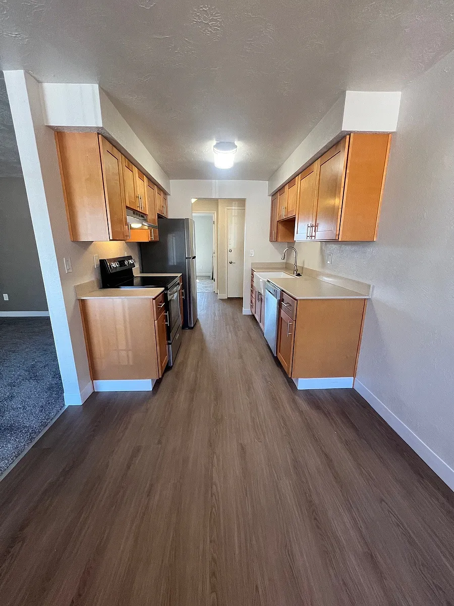 Building Photo - Laurel Park Apartments