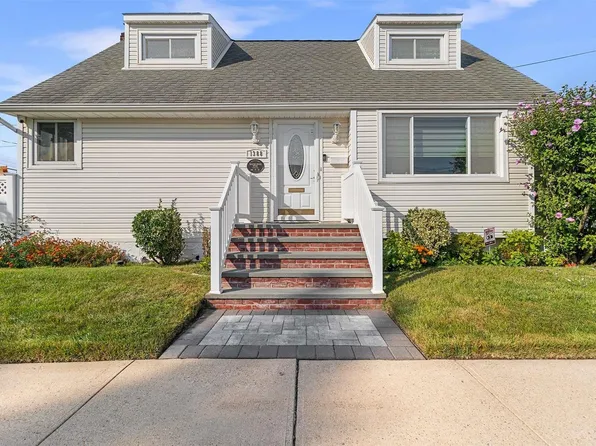 1388 Jefferson Street, Floral Park, NY 11001
