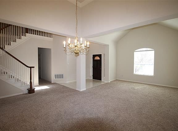 3rd image of 1416 Old Oak Trl