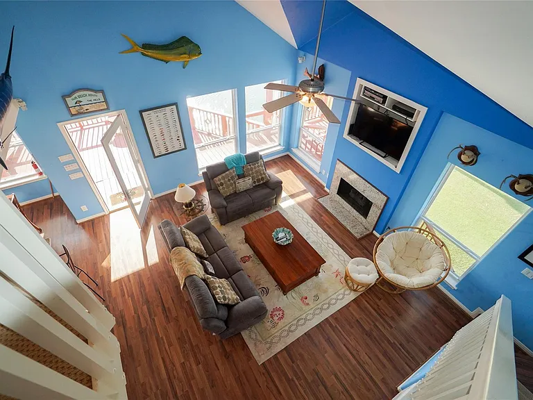 16619 Bayfront Dr — Photo 24
