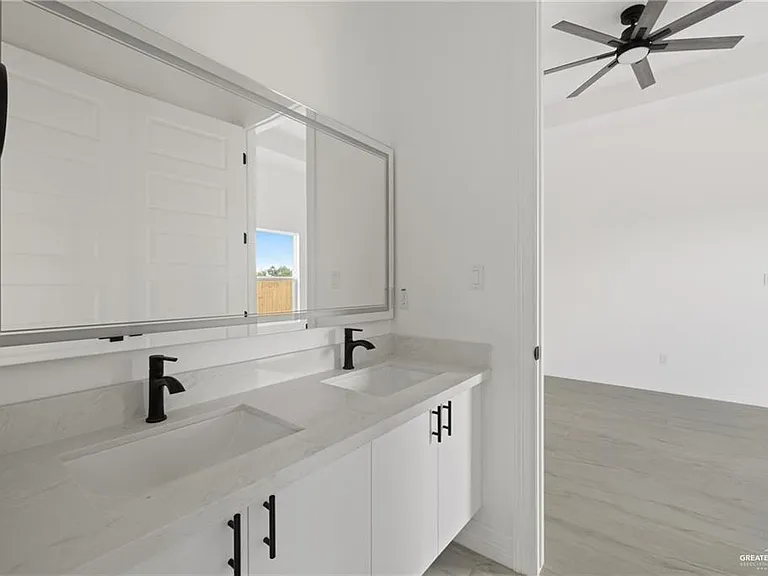 3816 Zimmerus Ave — Photo 19
