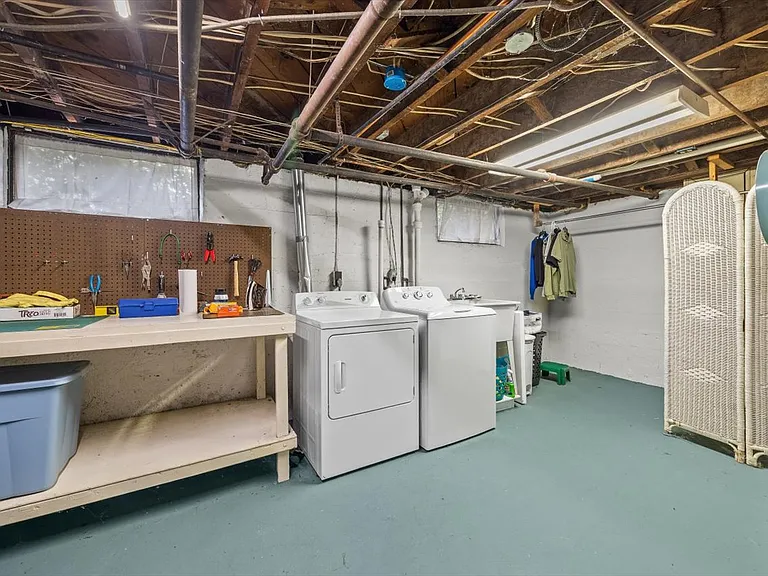 932 Woodrow Ave — Photo 35