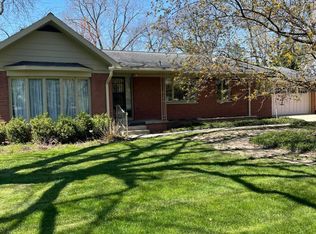 3802 Waverly Hills Rd, Lansing, MI 48917